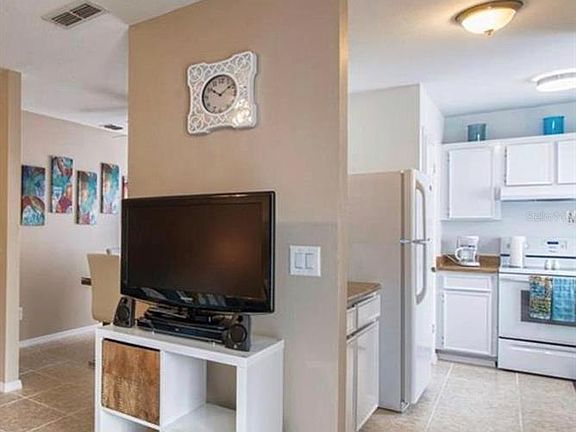 5th image of 4160 Pershing Pointe Pl APT 1