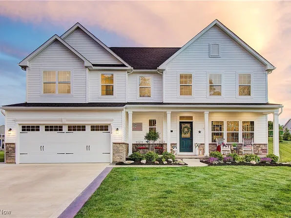 1572 Gate House St NE, Canton, OH 44721