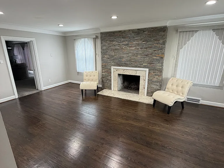 4242 W Outer Dr #1 — Photo 17