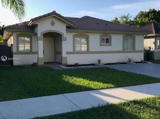 4636 SW 164th Pl, Miami, FL 33185