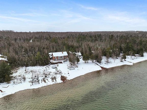 4th image of 7369 Bay Dr