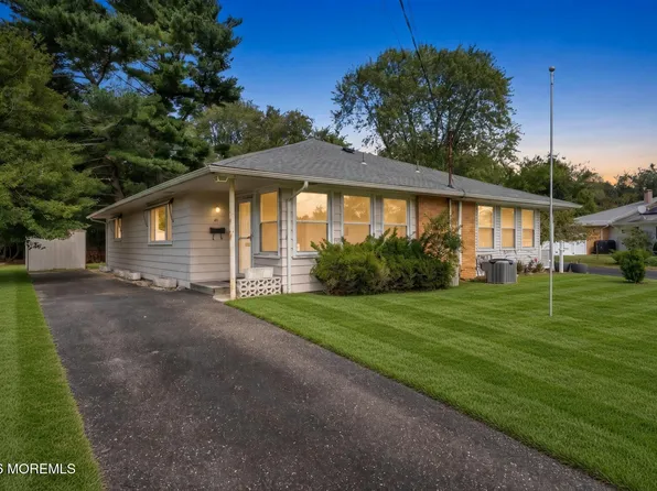 48 Berkshire Court, Toms River, NJ 08753