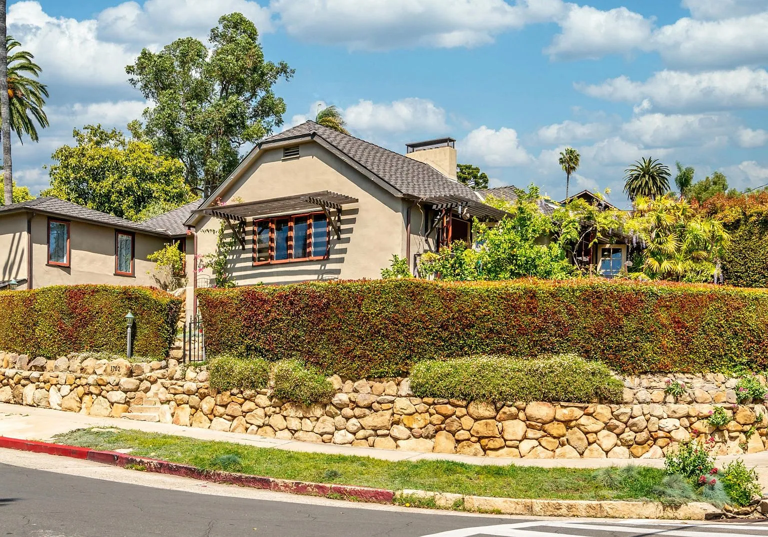 Beautifully Restored 1926 Home On Corner Lot In Upper East Of Santa Barbara! — Photo 1
