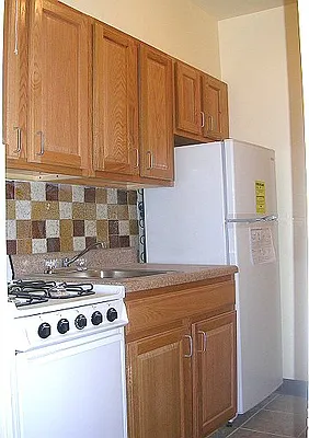 Rented by City Connections Realty | media 18