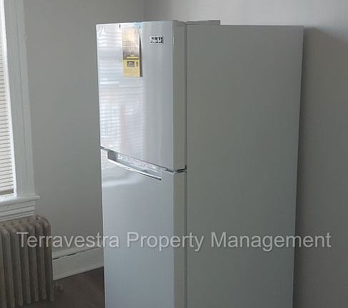 3rd image of 35 S Sussex St APT 5