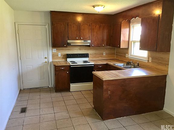 3rd image of 1086 Kilby Ln
