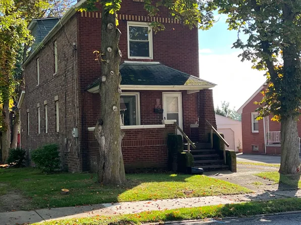 481 12th St, Campbell, OH 44405