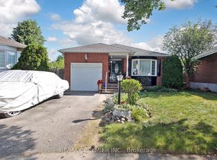 72 Homefield Sq, Clarington, ON L1E1L3