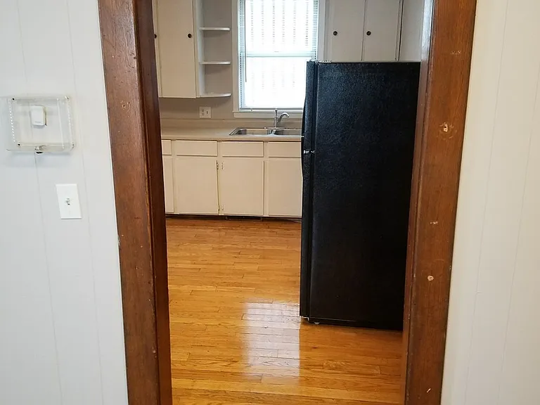 1002 Burr — Photo 18