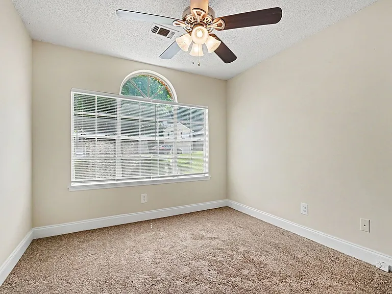 3543 Broad Oak Ct — Photo 8