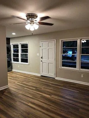 2 bed, 725 sqft, $1,800 — Photo 3