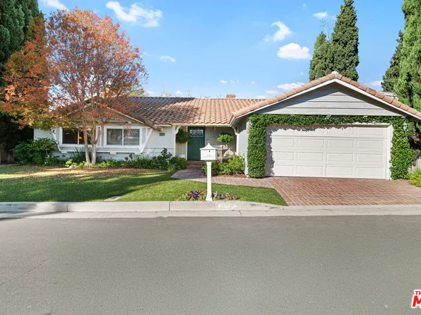 15570 Briarwood Dr, Sherman Oaks, CA 91403