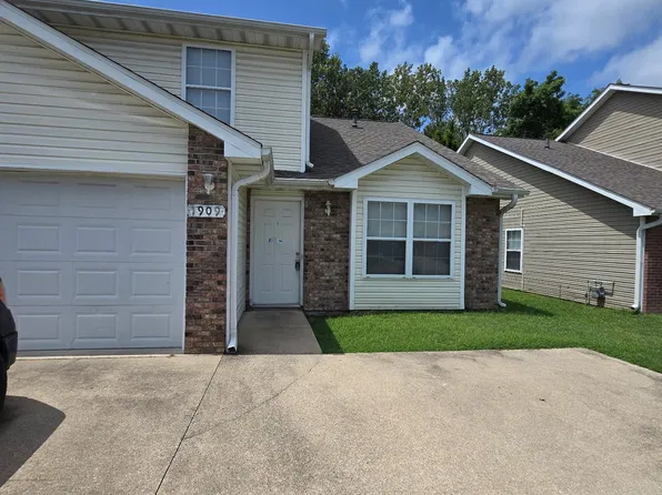 906 James Ct APT A, Ashland, MO 65010