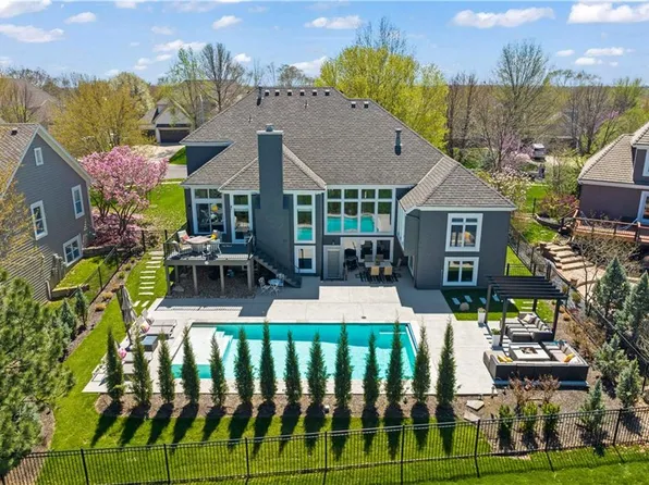 5510 W 147th Pl, Overland Park, KS 66223