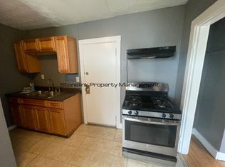 35 Greene St #3F, Woonsocket, RI 02895