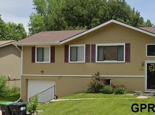 12717 Larimore Ave, Omaha, NE 68164
