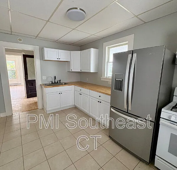 285 Montauk Ave #1 — Photo 4