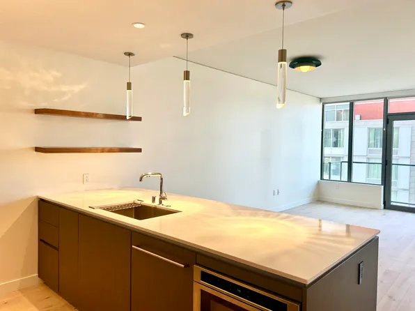 2510 6th Ave, Seattle, WA