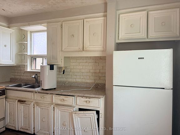 4th image of 29 Flempton Cres