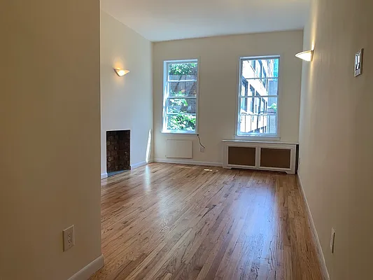 Rented by City Connections Realty | media 11