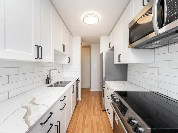 320 Royal Ave #307, New Westminster, BC V3L 5C6