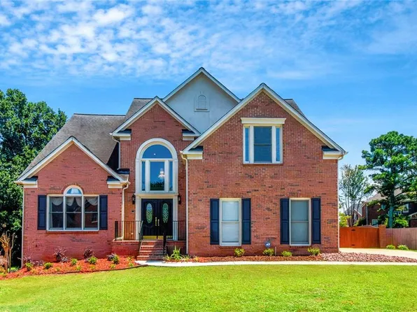 556 Antietam Dr, Stone Mountain, GA 30087