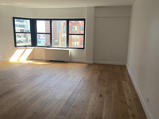 Rented by Olympia House Management | media 50