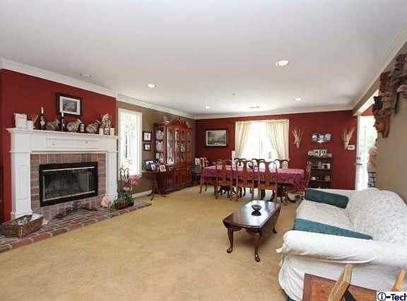 3rd image of 1235 Alta Vista Dr