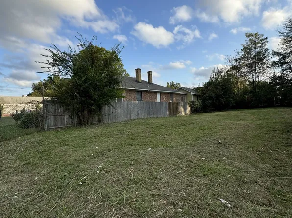 595 Stephens Pl #E-20, Memphis, TN 38126