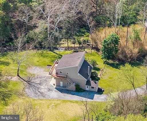 5th image of 1717 White Bear Rd