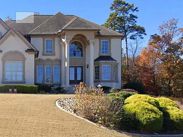 1221 McMinn Dr SW, Snellville, GA 30078