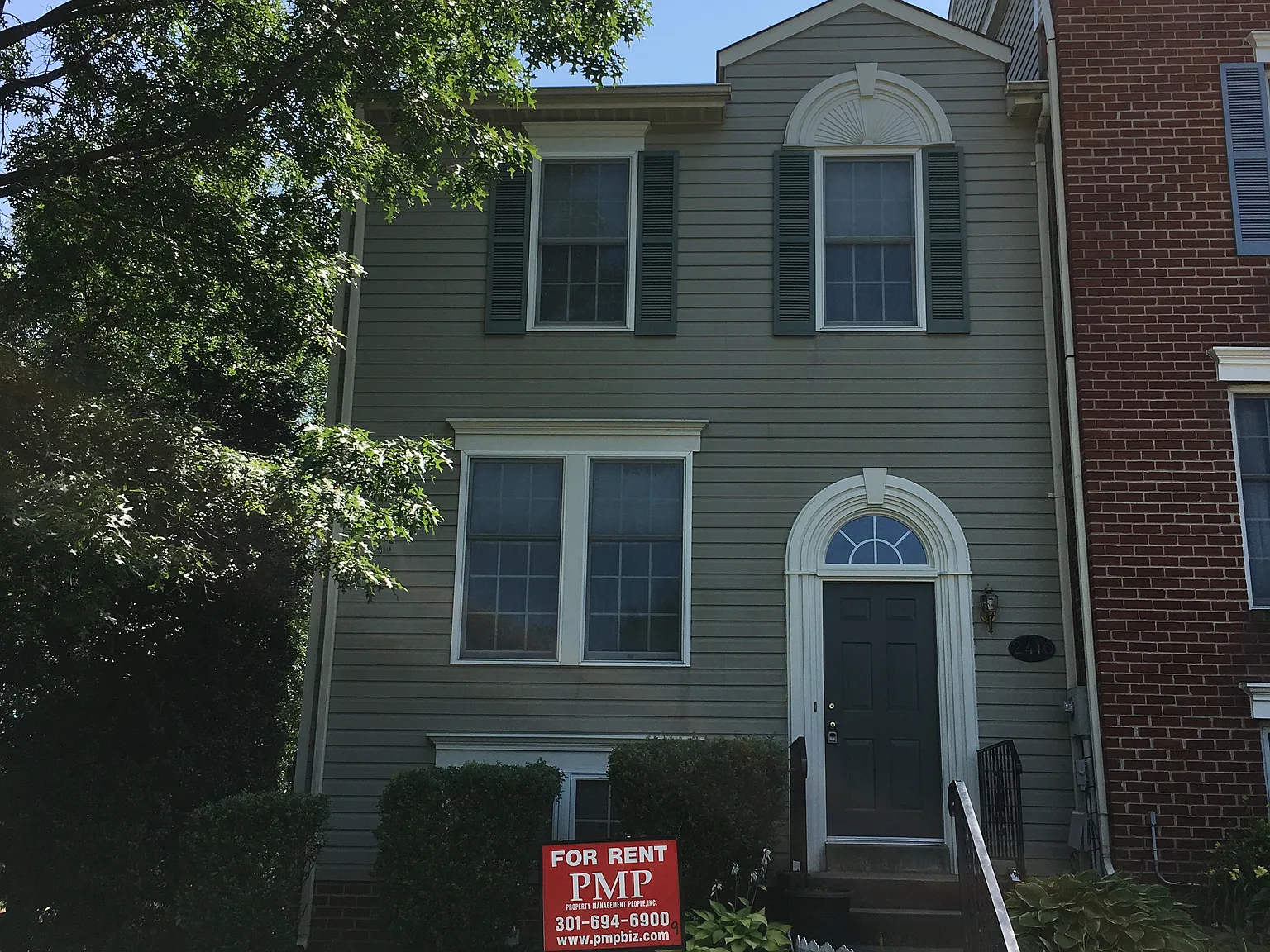 2410 Dunmore Ct Frederick, MD 21702 — Photo 1