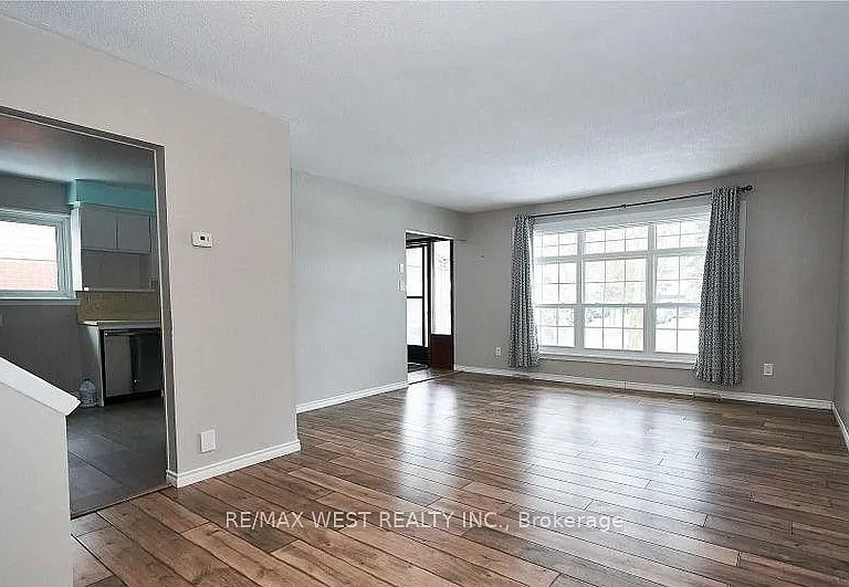 323 Centre St — Photo 12