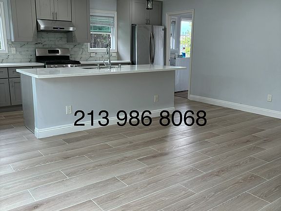 4th image of 1360 S Rock View St
