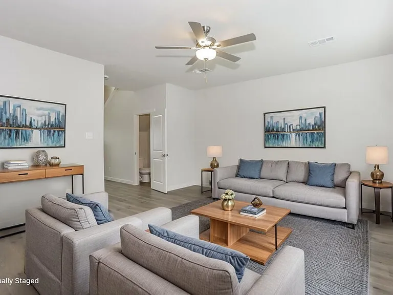 201 Julian Davis Dr — Photo 5