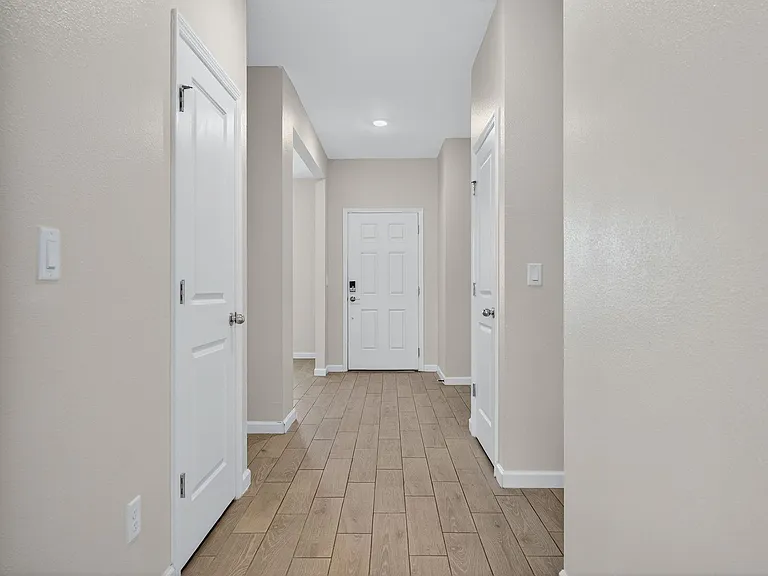 2618 Seasons Rd — Photo 6