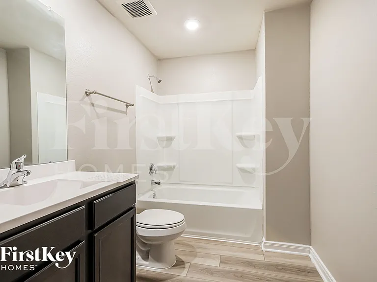 26716 Frost Dr — Photo 17