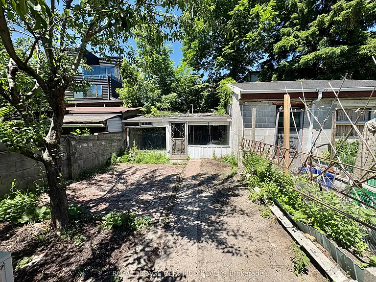 36 Mitchell Ave — Photo 25
