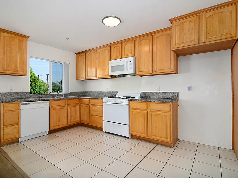 6843 Agnes Ave #2 — Photo 5