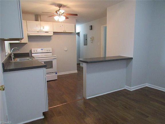 2nd image of 605 Memphis St