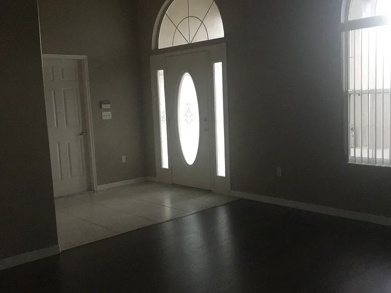 906 Thousand Oaks Blvd — Photo 26