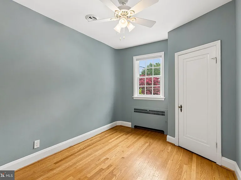 418 Murdock Rd — Photo 18