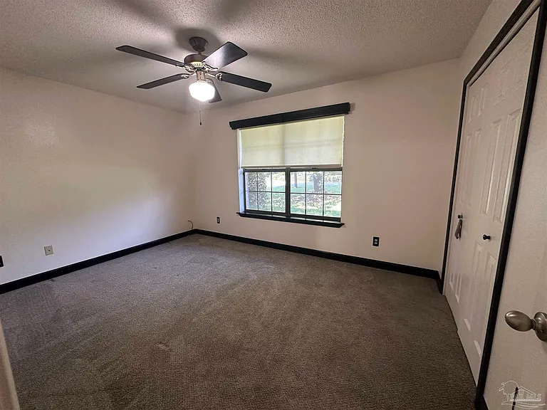 304 Arabian Dr — Photo 29