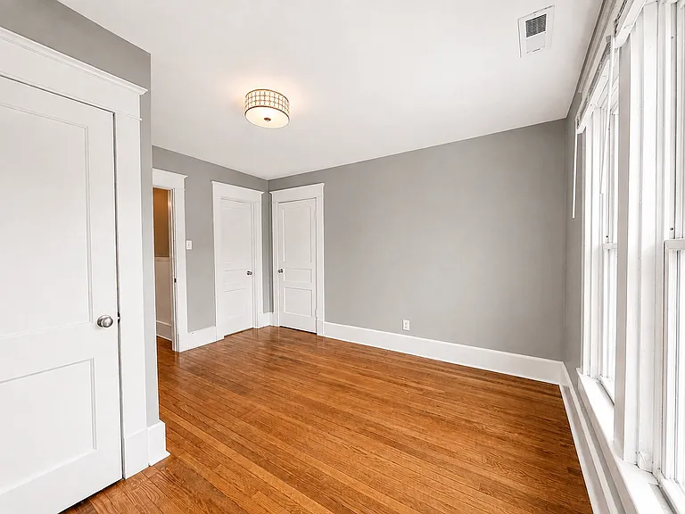 120 N 21st St #124 — Photo 15