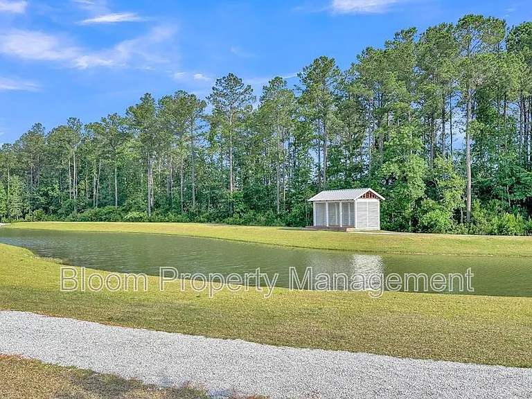 502 Lake Ridge Blvd — Photo 52