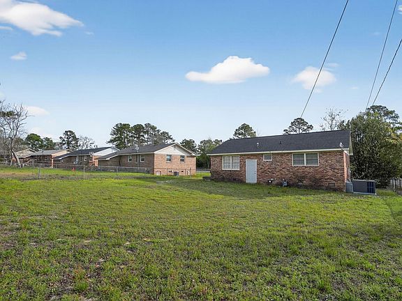 5th image of 3821 Trotter Rd