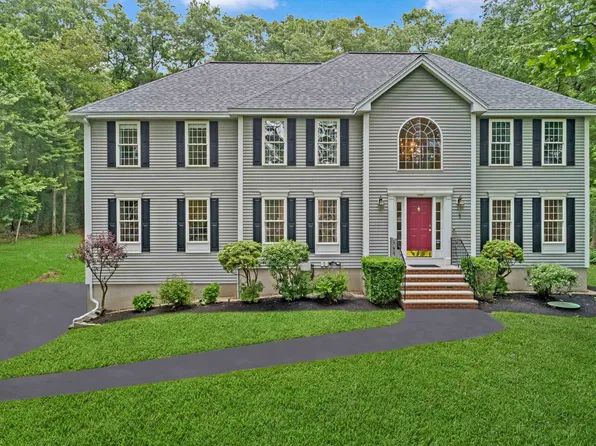 7 Wesley Lane, Salem, NH 03079