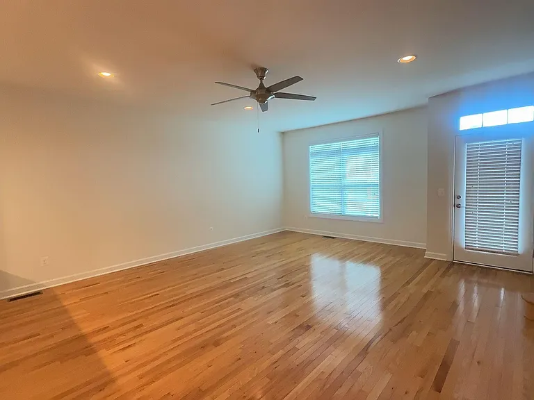 2402 Winthrop Dr — Photo 3