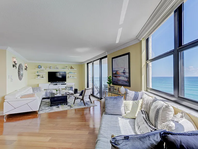 5420 N Ocean Dr #801 — Photo 10