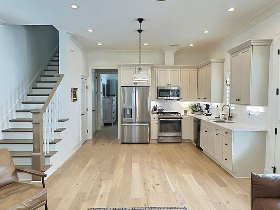 5th image of 203 Bowman Rd